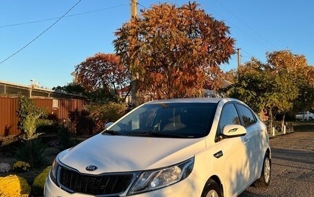 KIA Rio III рестайлинг, 2013 год, 800 000 рублей, 4 фотография