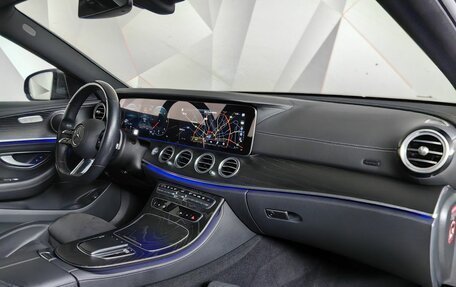 Mercedes-Benz E-Класс, 2022 год, 4 995 000 рублей, 13 фотография