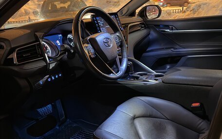 Toyota Camry, 2022 год, 4 800 000 рублей, 10 фотография