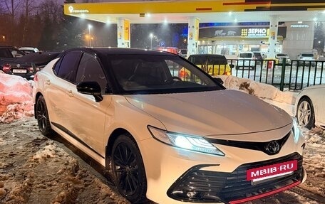 Toyota Camry, 2022 год, 4 800 000 рублей, 5 фотография