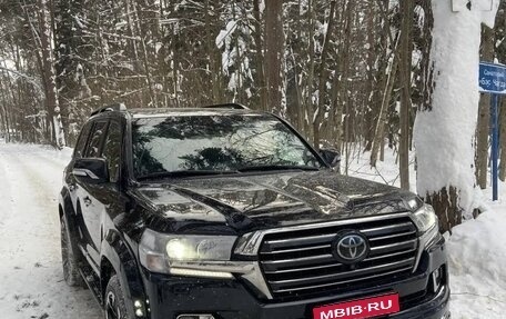 Toyota Land Cruiser 200, 2018 год, 10 900 000 рублей, 1 фотография