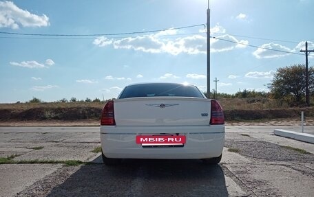 Chrysler 300C II, 2005 год, 2 100 000 рублей, 4 фотография