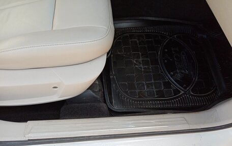 Chrysler 300C II, 2005 год, 2 100 000 рублей, 13 фотография