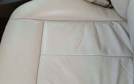 Chrysler 300C II, 2005 год, 2 100 000 рублей, 29 фотография