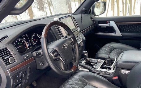 Toyota Land Cruiser 200, 2018 год, 10 900 000 рублей, 9 фотография