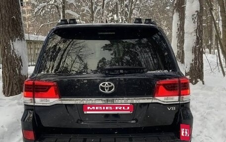 Toyota Land Cruiser 200, 2018 год, 10 900 000 рублей, 5 фотография