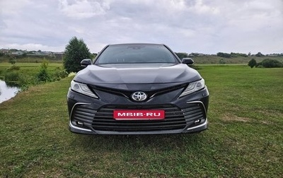 Toyota Camry, 2021 год, 2 100 000 рублей, 1 фотография