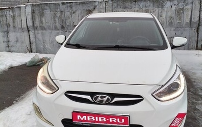 Hyundai Solaris II рестайлинг, 2013 год, 800 000 рублей, 1 фотография