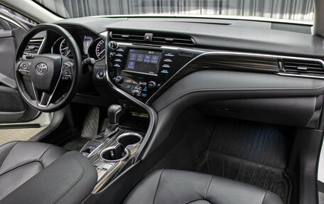 Toyota Camry, 2020 год, 2 998 000 рублей, 11 фотография