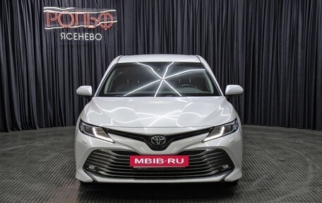 Toyota Camry, 2020 год, 2 998 000 рублей, 2 фотография