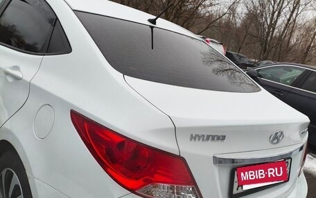 Hyundai Solaris II рестайлинг, 2013 год, 800 000 рублей, 3 фотография