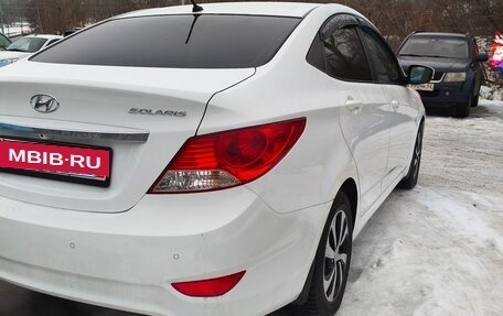 Hyundai Solaris II рестайлинг, 2013 год, 800 000 рублей, 5 фотография