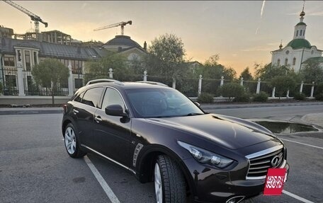 Infiniti QX70, 2015 год, 3 250 000 рублей, 6 фотография