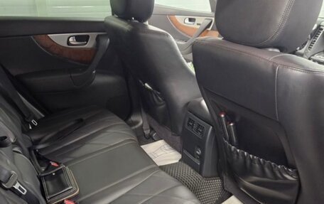 Infiniti QX70, 2015 год, 3 250 000 рублей, 16 фотография