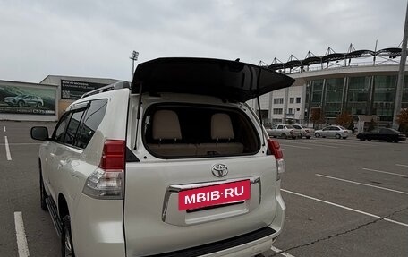 Toyota Land Cruiser Prado 150 рестайлинг 2, 2009 год, 3 100 000 рублей, 12 фотография