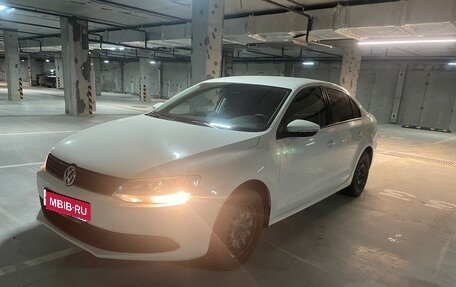 Volkswagen Jetta VI, 2013 год, 950 000 рублей, 1 фотография