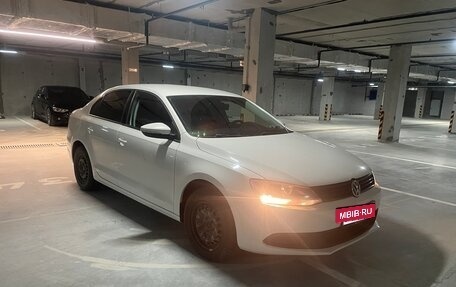 Volkswagen Jetta VI, 2013 год, 950 000 рублей, 6 фотография