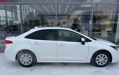 Toyota Corolla, 2021 год, 1 680 000 рублей, 4 фотография