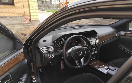 Mercedes-Benz E-Класс, 2014 год, 1 820 000 рублей, 4 фотография