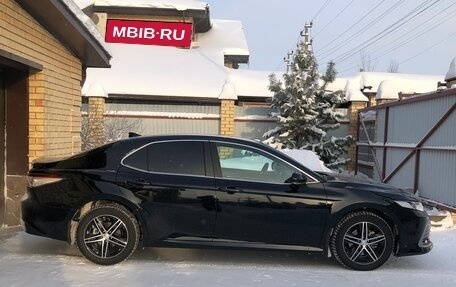 Toyota Camry, 2021 год, 3 050 000 рублей, 1 фотография