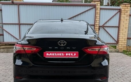 Toyota Camry, 2021 год, 3 050 000 рублей, 6 фотография