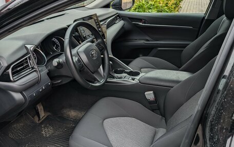 Toyota Camry, 2021 год, 3 050 000 рублей, 13 фотография