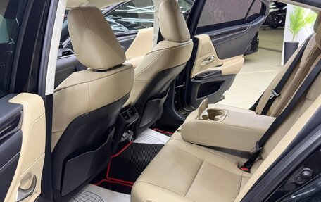 Lexus ES VII, 2020 год, 3 100 000 рублей, 24 фотография