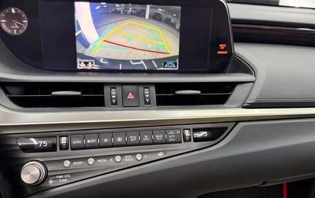 Lexus ES VII, 2020 год, 3 100 000 рублей, 38 фотография