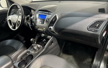 Hyundai ix35 I рестайлинг, 2011 год, 879 800 рублей, 3 фотография