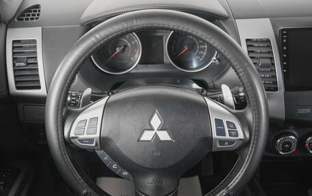 Mitsubishi Outlander III рестайлинг 3, 2010 год, 1 229 000 рублей, 15 фотография