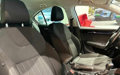 Skoda Octavia, 2018 год, 2 015 000 рублей, 18 фотография