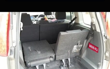 Toyota ISis I, 2009 год, 840 000 рублей, 10 фотография