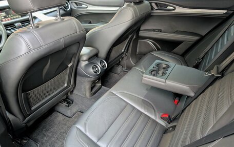 Alfa Romeo Stelvio, 2020 год, 3 890 000 рублей, 14 фотография