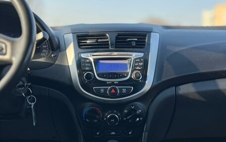 Hyundai Solaris II рестайлинг, 2012 год, 769 000 рублей, 20 фотография