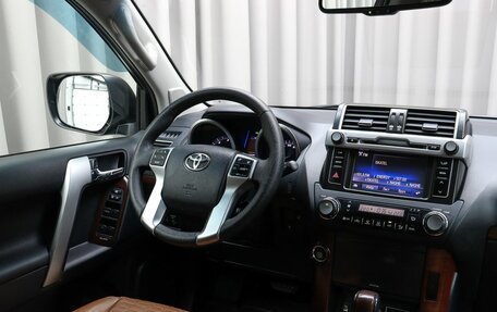Toyota Land Cruiser Prado 150 рестайлинг 2, 2015 год, 3 150 000 рублей, 8 фотография
