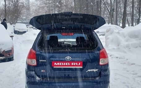 Toyota Matrix, 2002 год, 465 000 рублей, 17 фотография