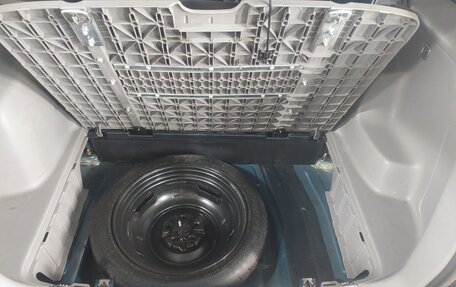 Toyota Matrix, 2002 год, 465 000 рублей, 37 фотография