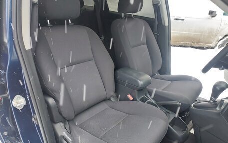 Toyota Matrix, 2002 год, 465 000 рублей, 36 фотография