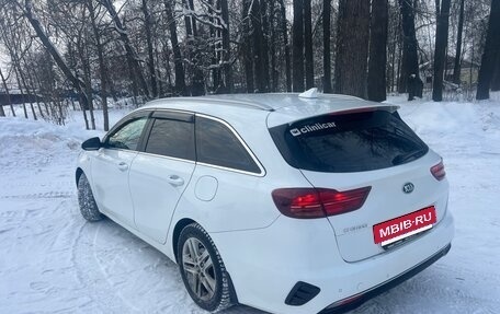 KIA cee'd III, 2019 год, 1 700 000 рублей, 5 фотография