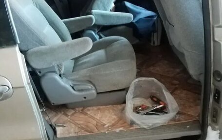 KIA Carnival III, 2004 год, 400 000 рублей, 6 фотография