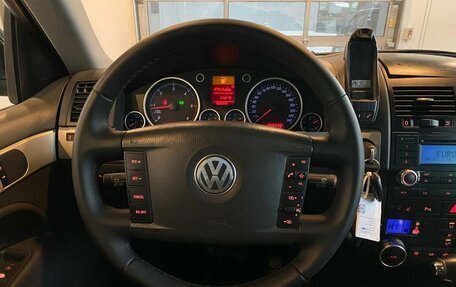 Volkswagen Touareg III, 2005 год, 915 000 рублей, 10 фотография