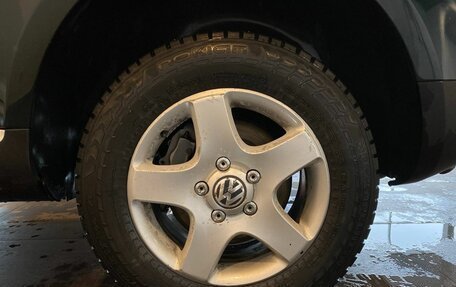 Volkswagen Touareg III, 2005 год, 915 000 рублей, 19 фотография