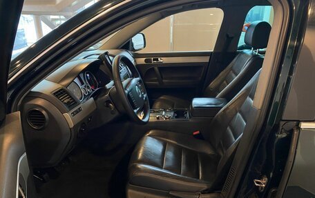 Volkswagen Touareg III, 2005 год, 915 000 рублей, 17 фотография