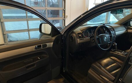 Volkswagen Touareg III, 2005 год, 915 000 рублей, 20 фотография