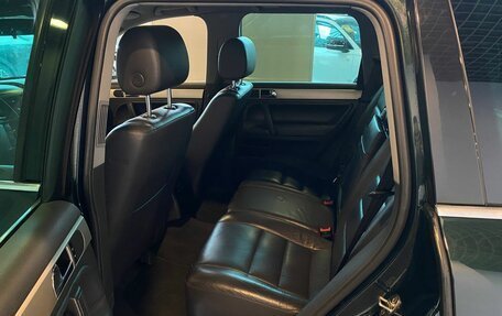 Volkswagen Touareg III, 2005 год, 915 000 рублей, 24 фотография