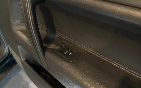 Volkswagen Touareg III, 2005 год, 915 000 рублей, 27 фотография