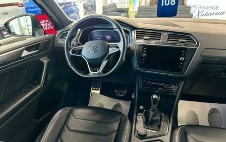 Volkswagen Tiguan II, 2021 год, 3 999 900 рублей, 14 фотография