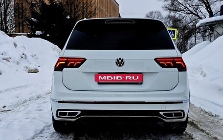 Volkswagen Tiguan II, 2021 год, 4 000 000 рублей, 7 фотография