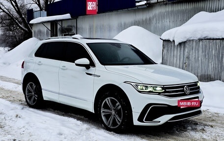 Volkswagen Tiguan II, 2021 год, 4 000 000 рублей, 5 фотография