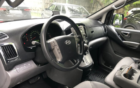 Hyundai Grand Starex Grand Starex I рестайлинг 2, 2010 год, 1 728 000 рублей, 15 фотография